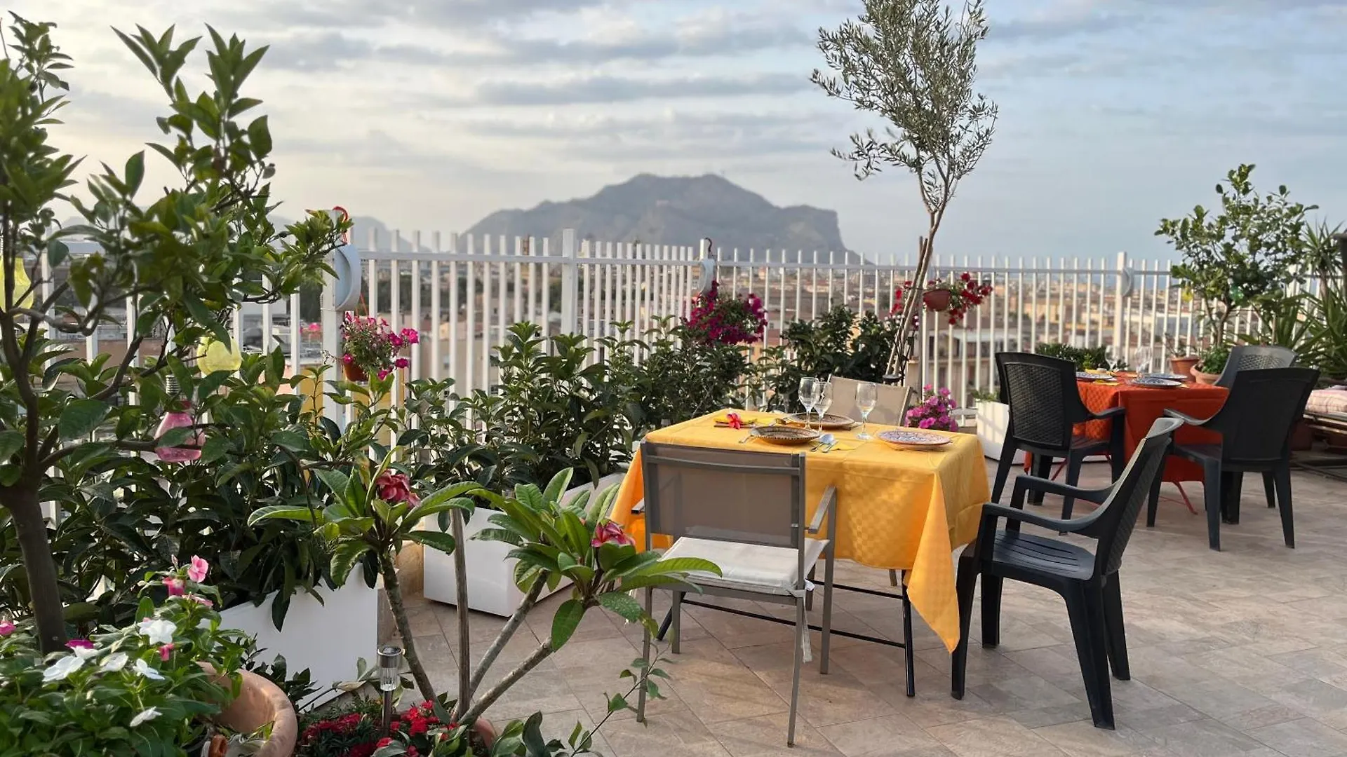 Bed and Breakfast Le Albe di Sicilia Palermo 0*,  Italia